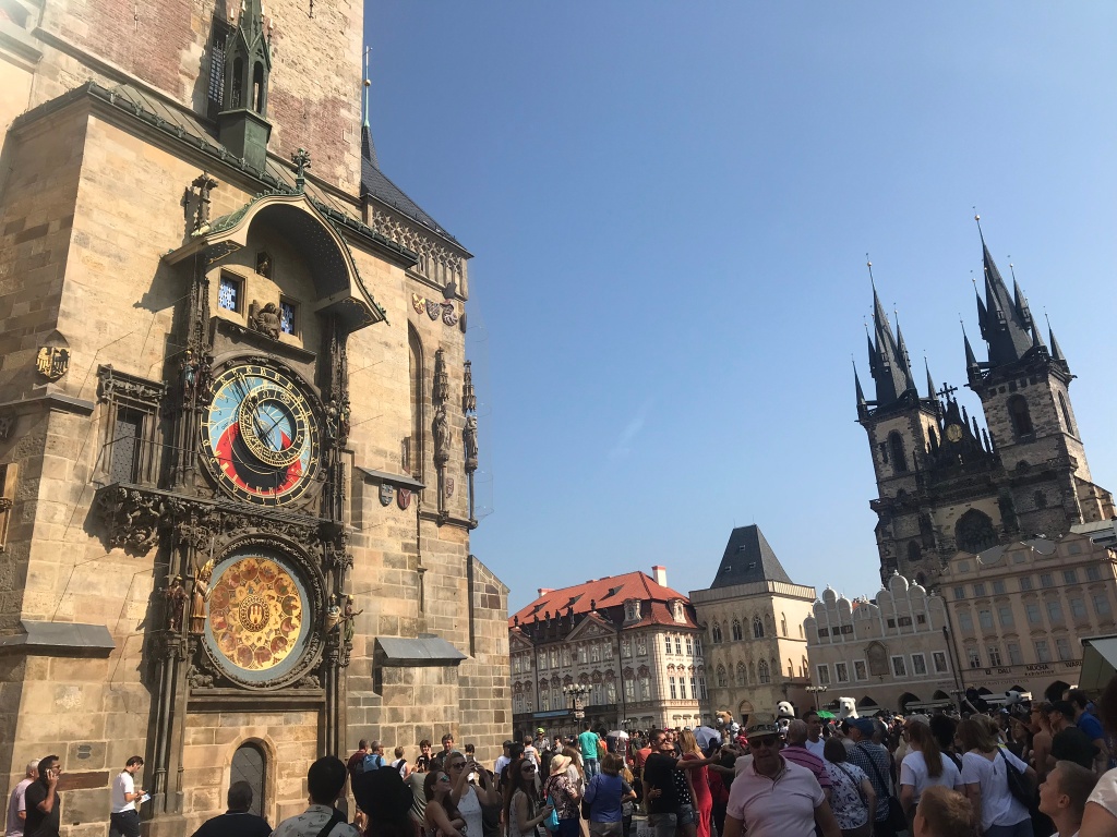 Crowds at the Astronomical Clock